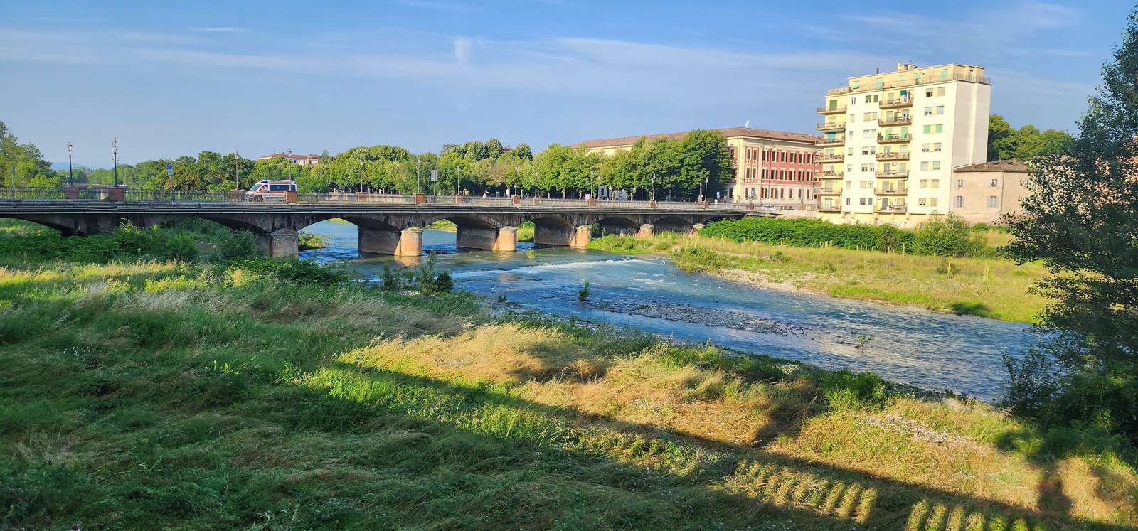 Río Parma puzzle online a partir de foto