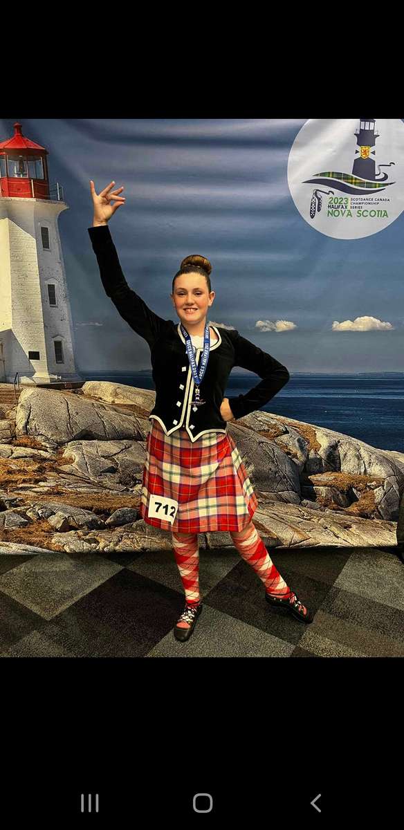 Bailarina de Highland para Wed puzzle online a partir de foto