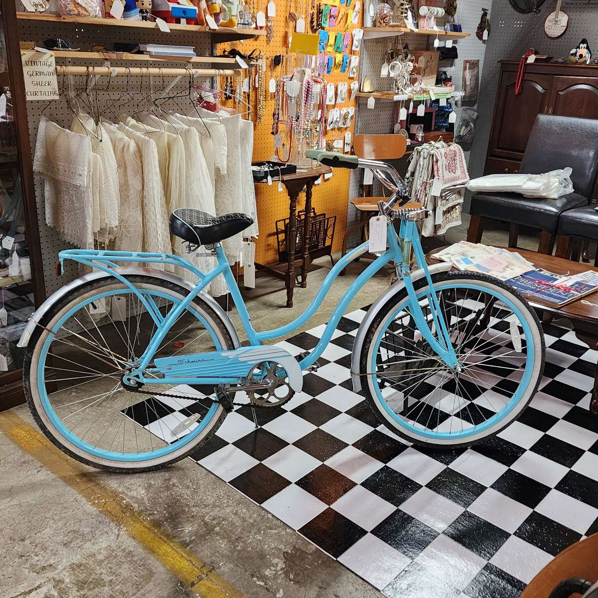 bicicleta azul clássica puzzle online a partir de fotografia