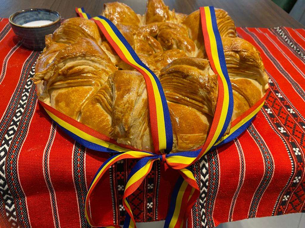 Romanian tradition puzzle online from photo