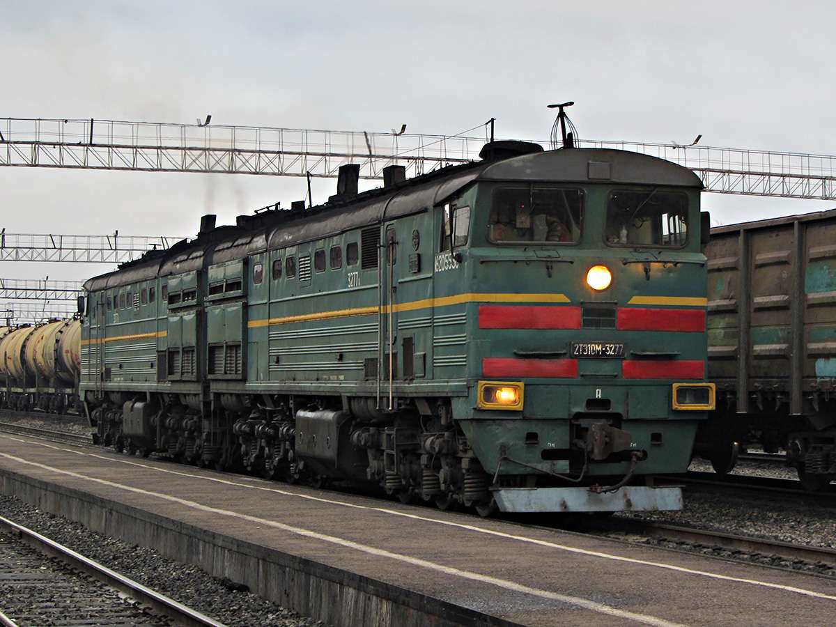 locomotiva diesel rzhd puzzle online a partir de fotografia