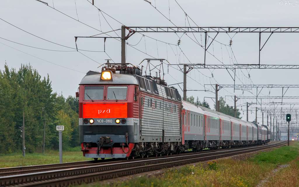 Влакове на руските железници онлайн пъзел от снимка