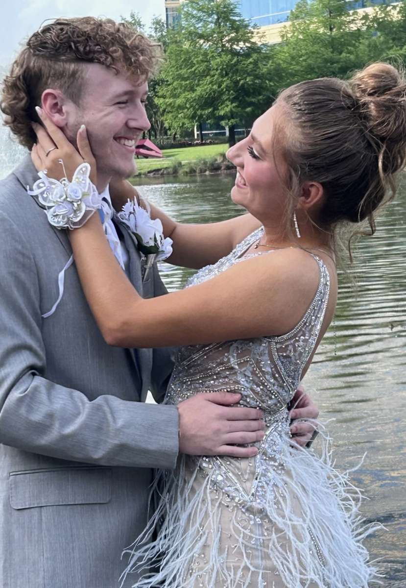Looking good at prom together puzzle online from photo