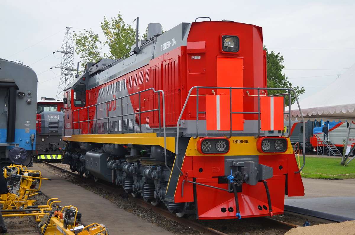Μηχανές ρωσικών σιδηροδρόμων παζλ online από φωτογραφία