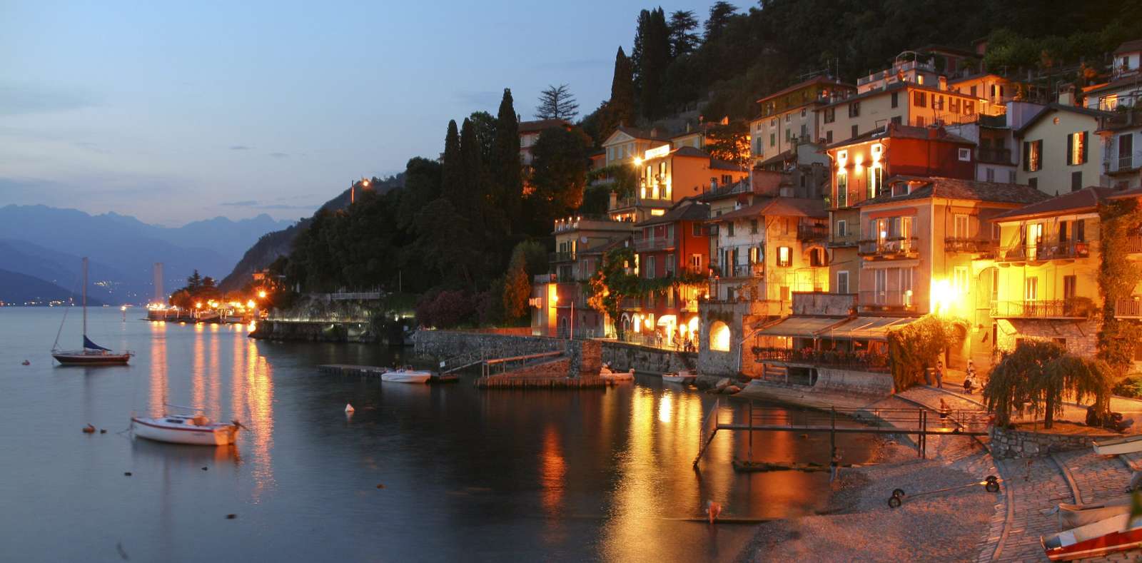 Езерото Комо Италия онлайн пъзел от снимка