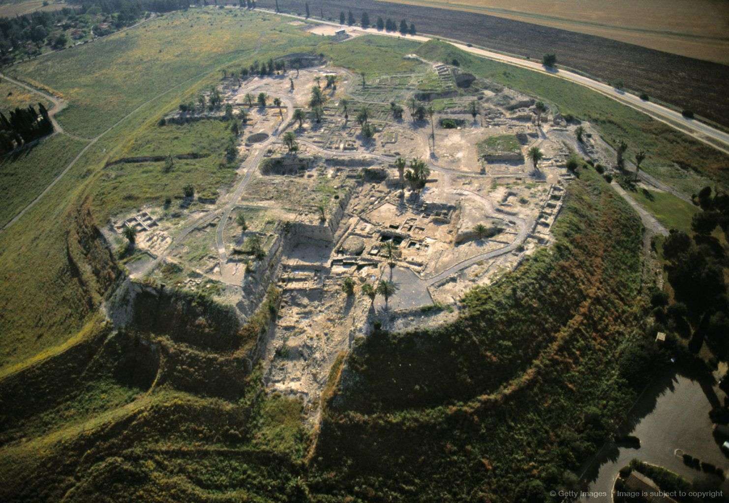 Grön antik stad pussel online från foto