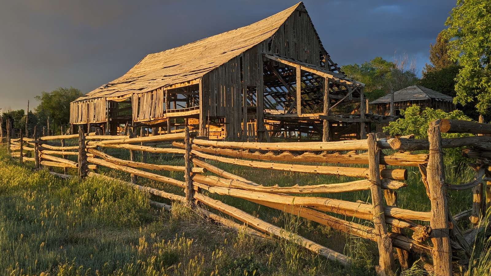 barn on hill online puzzle