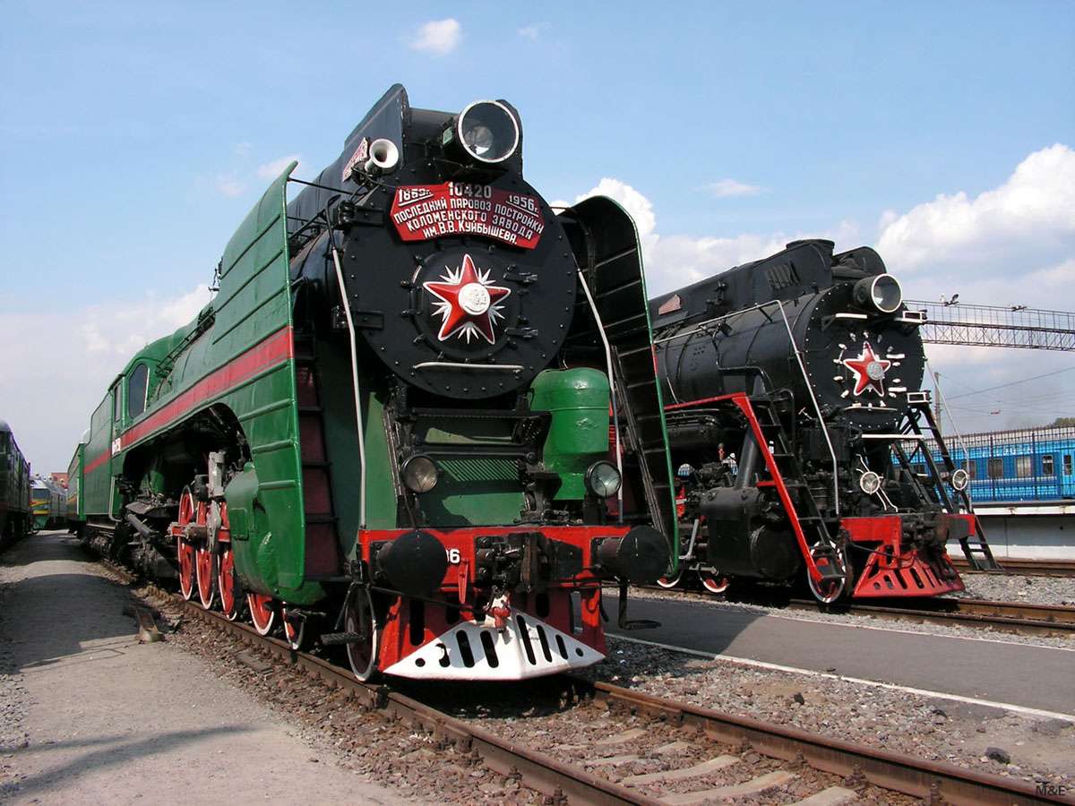 Museum för ryska järnvägslokomotiv pussel online från foto