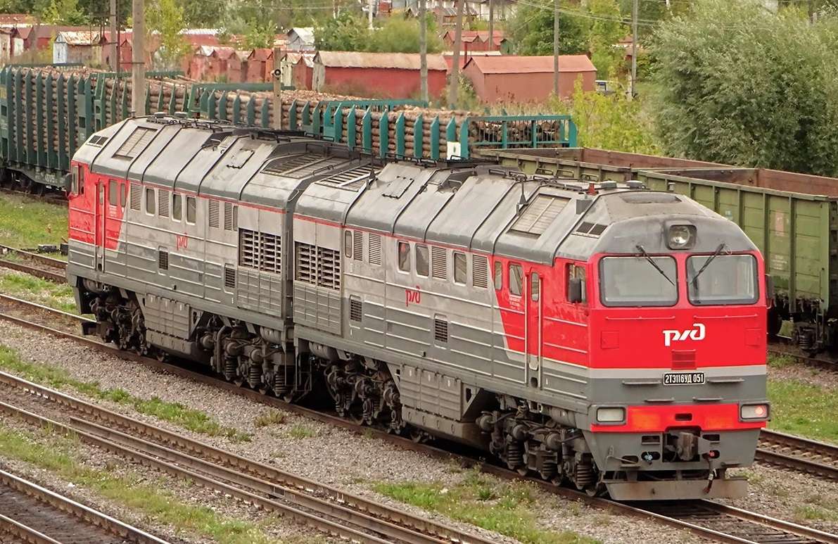локомотив 2ТЕ116УД-051 онлайн пъзел