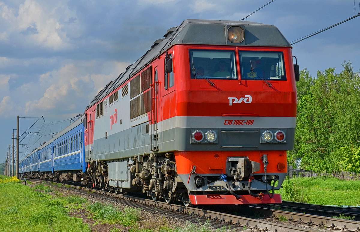 diesel locomotive tep70bs-180 puzzle online from photo