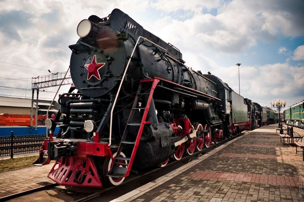 locomotiva cu abur TE-322 puzzle online din fotografie