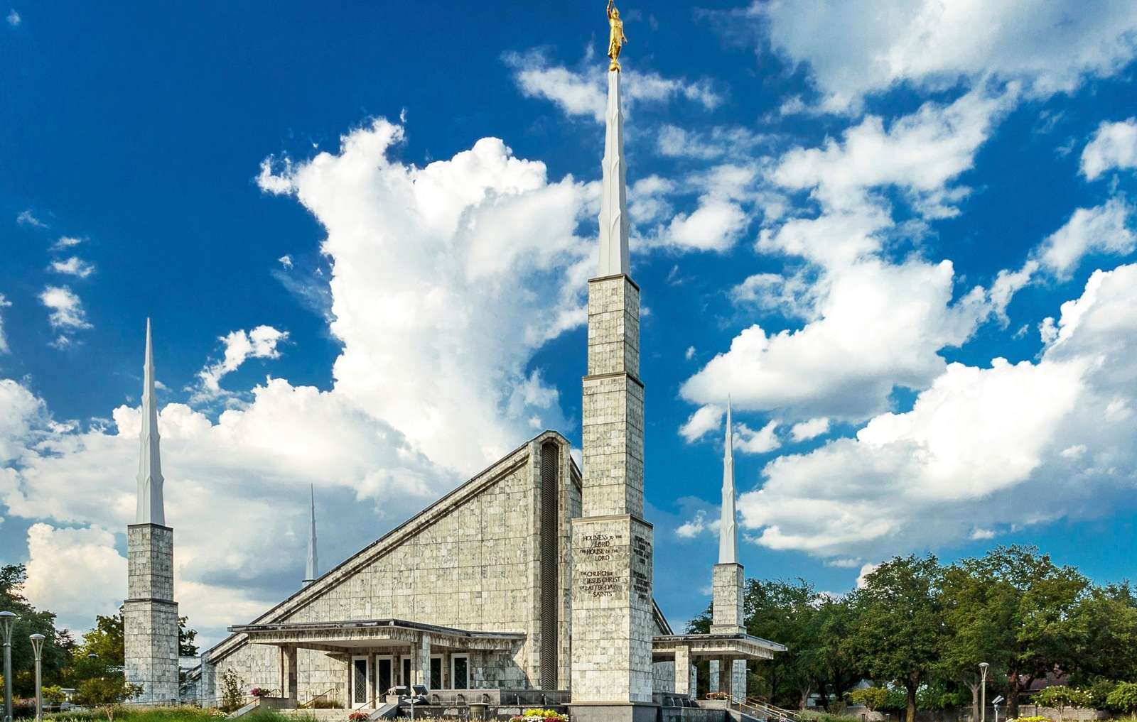 Далласький храм скласти пазл онлайн з фото