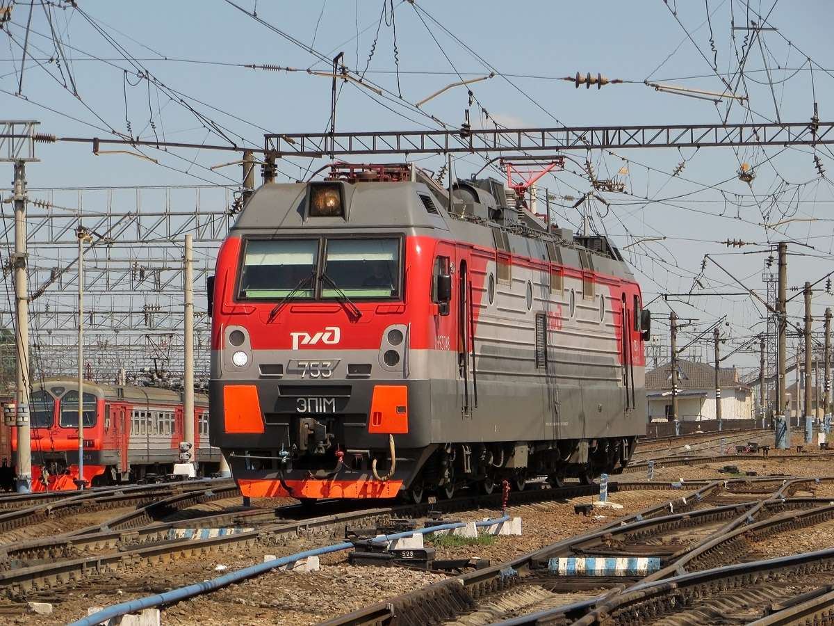 електрически локомотив ep1m-753 онлайн пъзел от снимка