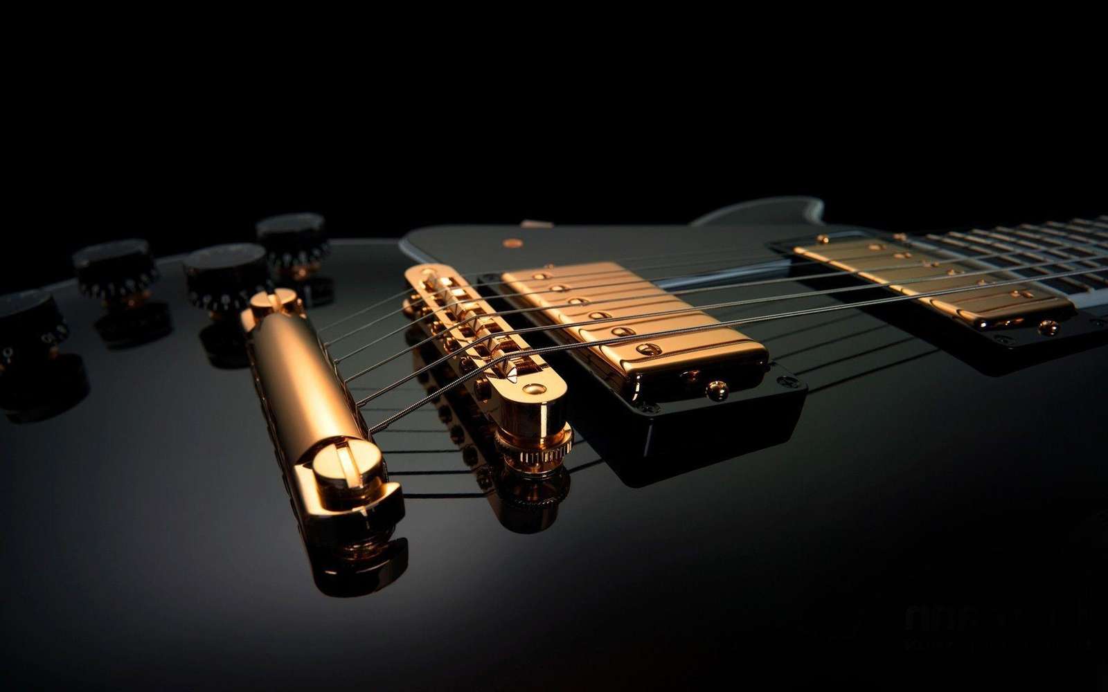Gitarrsvart pussel online från foto