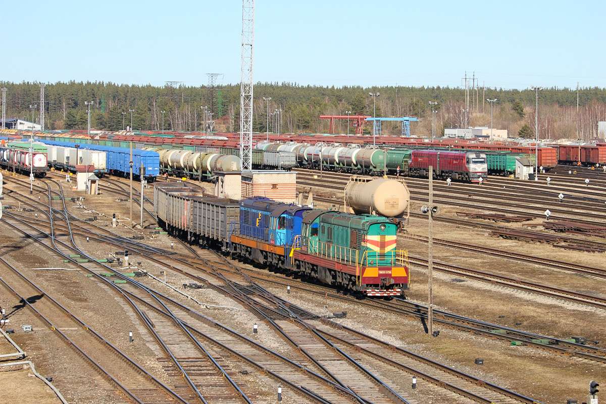 Het treinstation van de Russische Spoorwegen puzzel online van foto