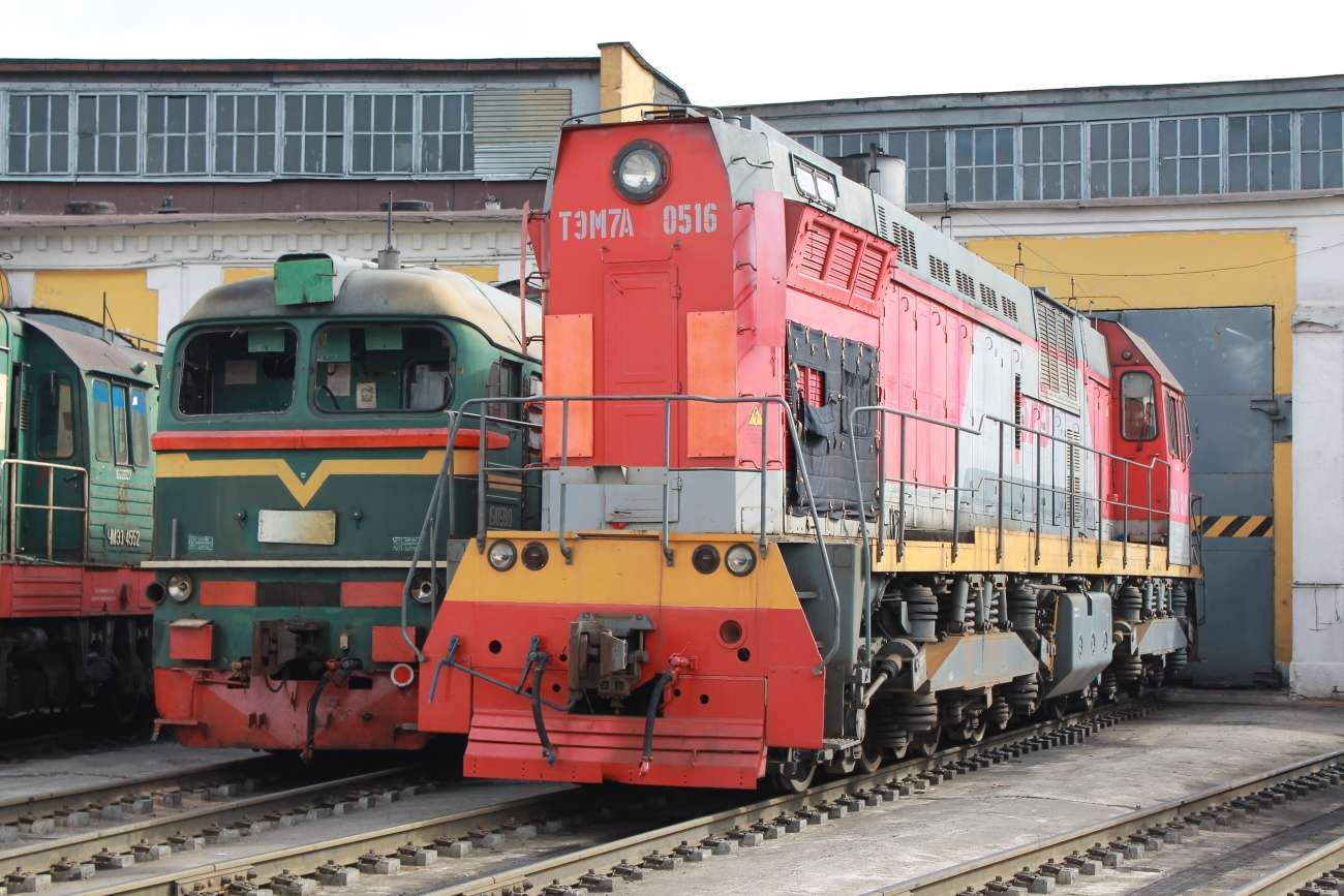 diesellokomotiv TEM 7 A pussel online från foto