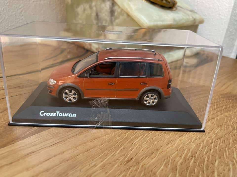 Vw touran puzzle online from photo