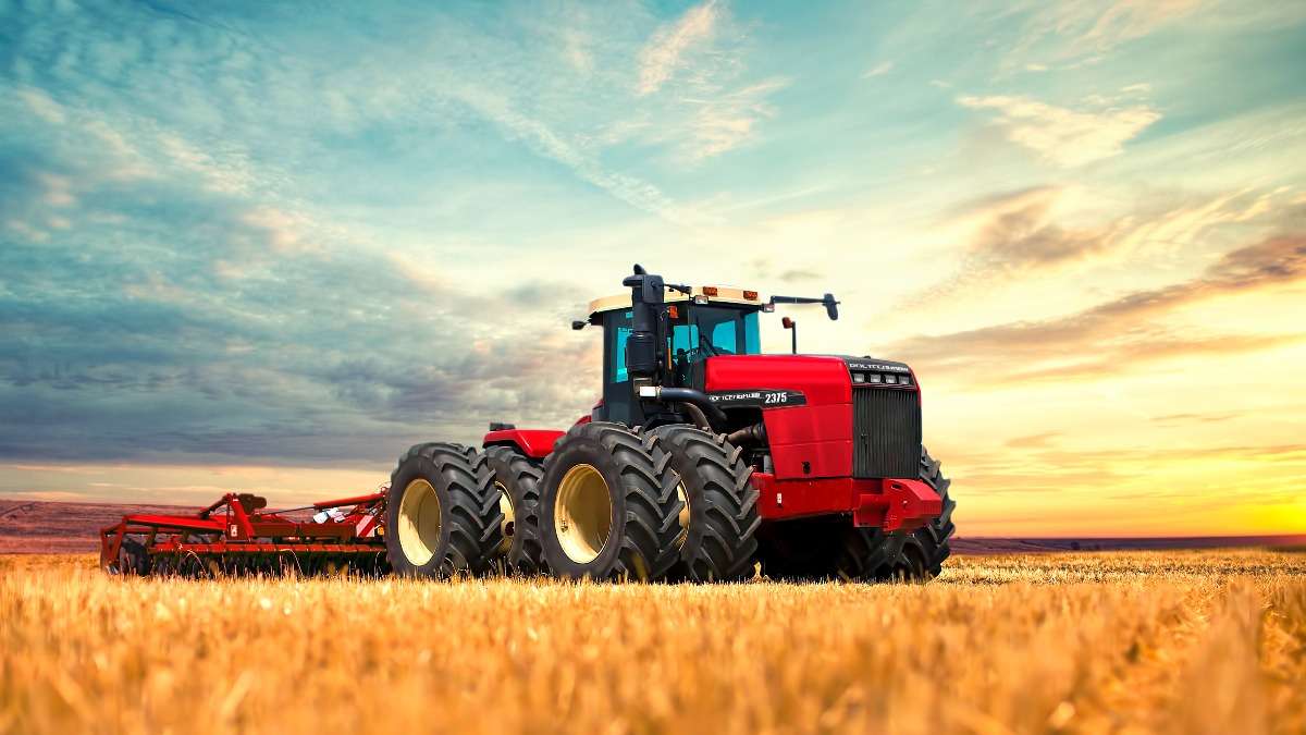 tractor working in the field online puzzle