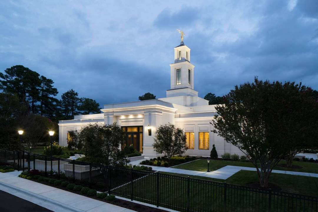 Raleigh Temple puzzle online from photo