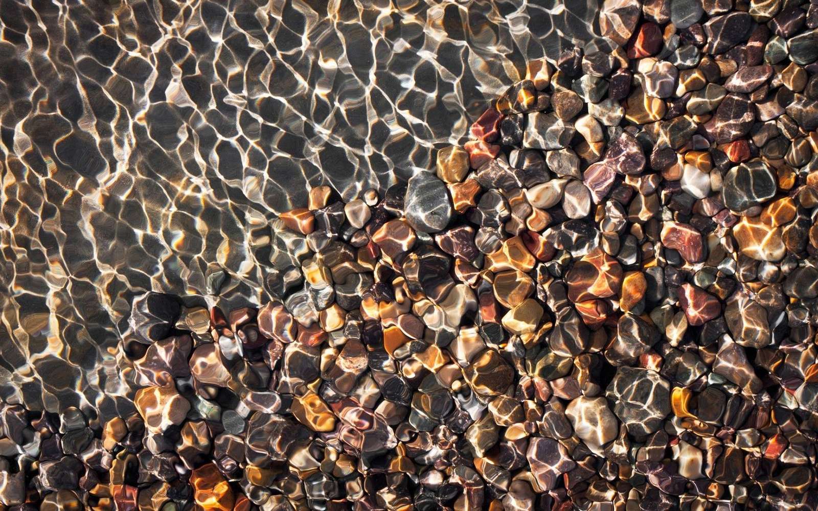 Water Over Pebbles online puzzle