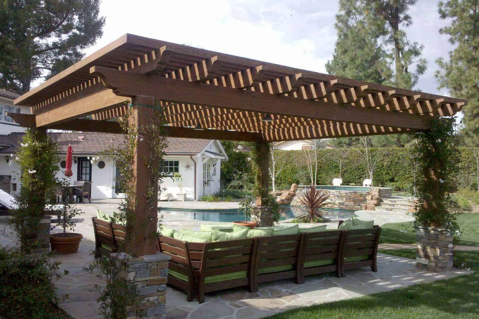 Cool Canopy Backyard Pussel online