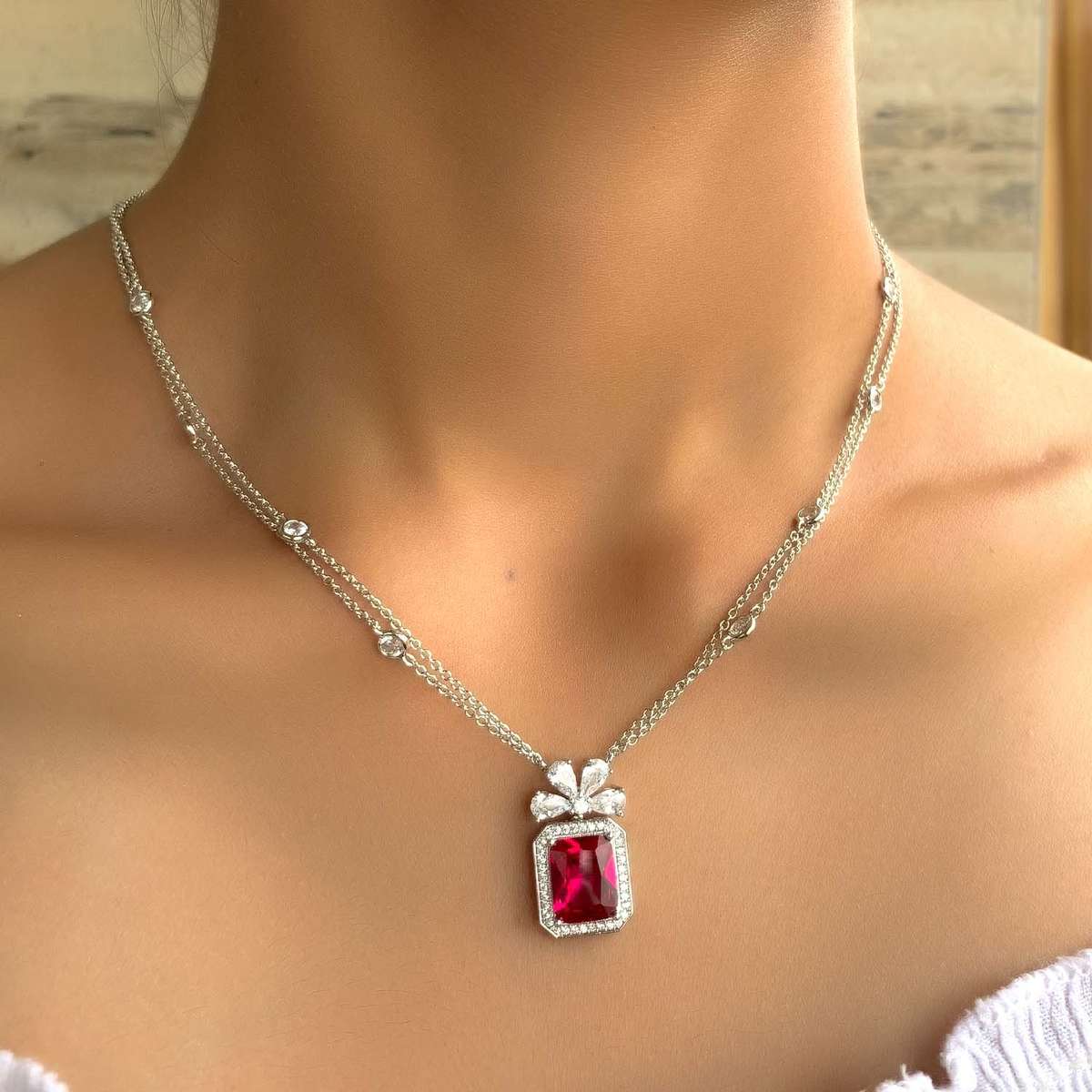 Ruby stone puzzle online from photo