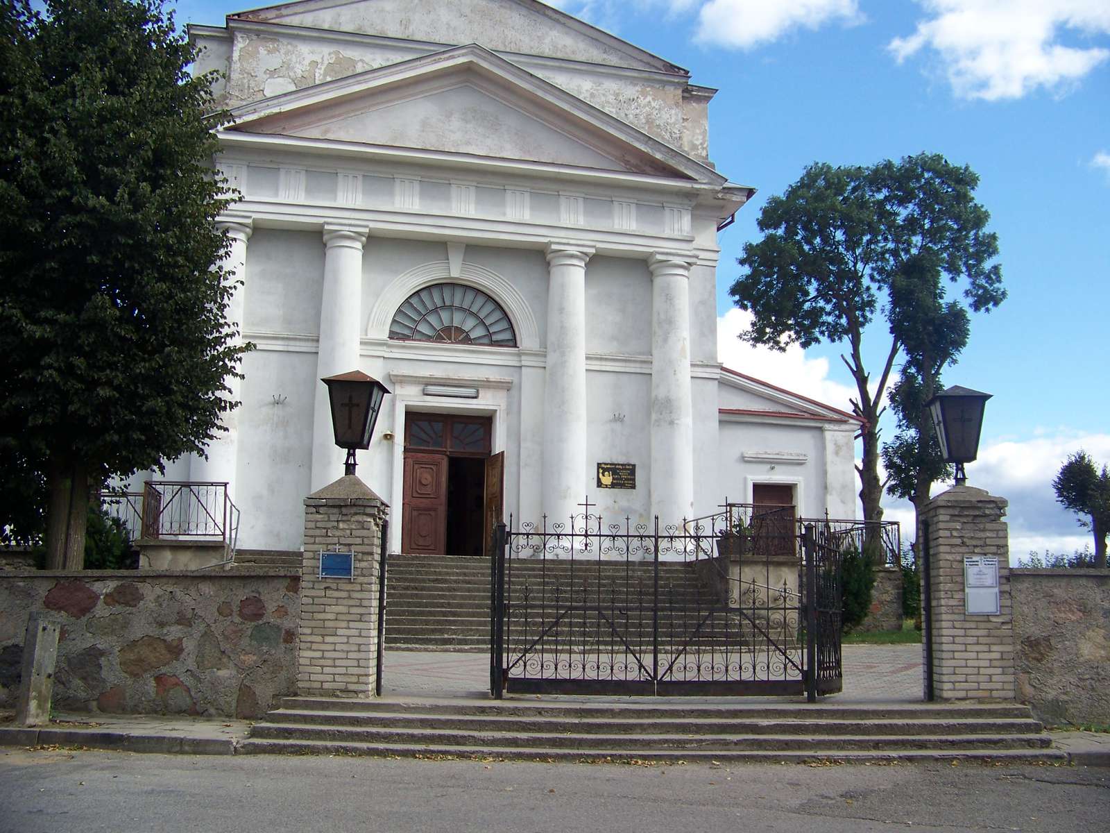 Εκκλησία στο Filipów παζλ online από φωτογραφία