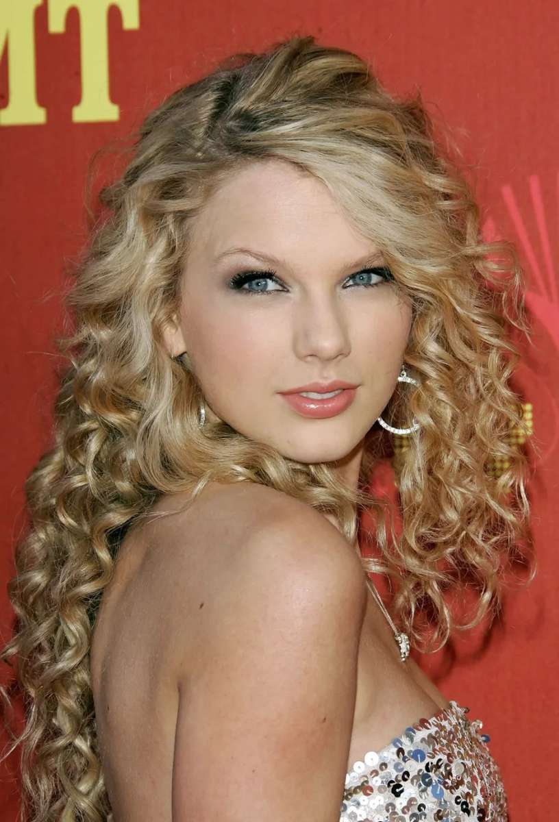 Taylor Swift puzzle online fotóról