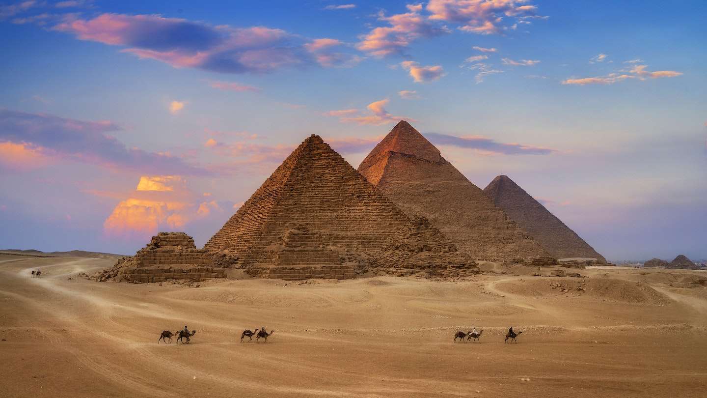 ギザのピラミッド 写真からオンラインパズル