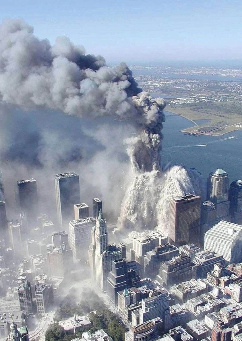 Crollo o esplosione del WTC 1 puzzle online da foto