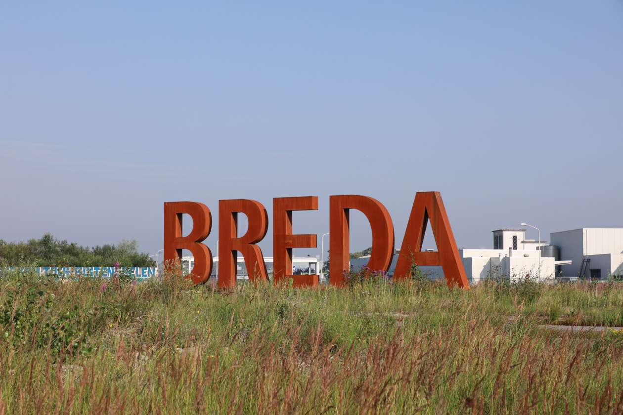 Quebra-cabeça de Breda puzzle online a partir de fotografia