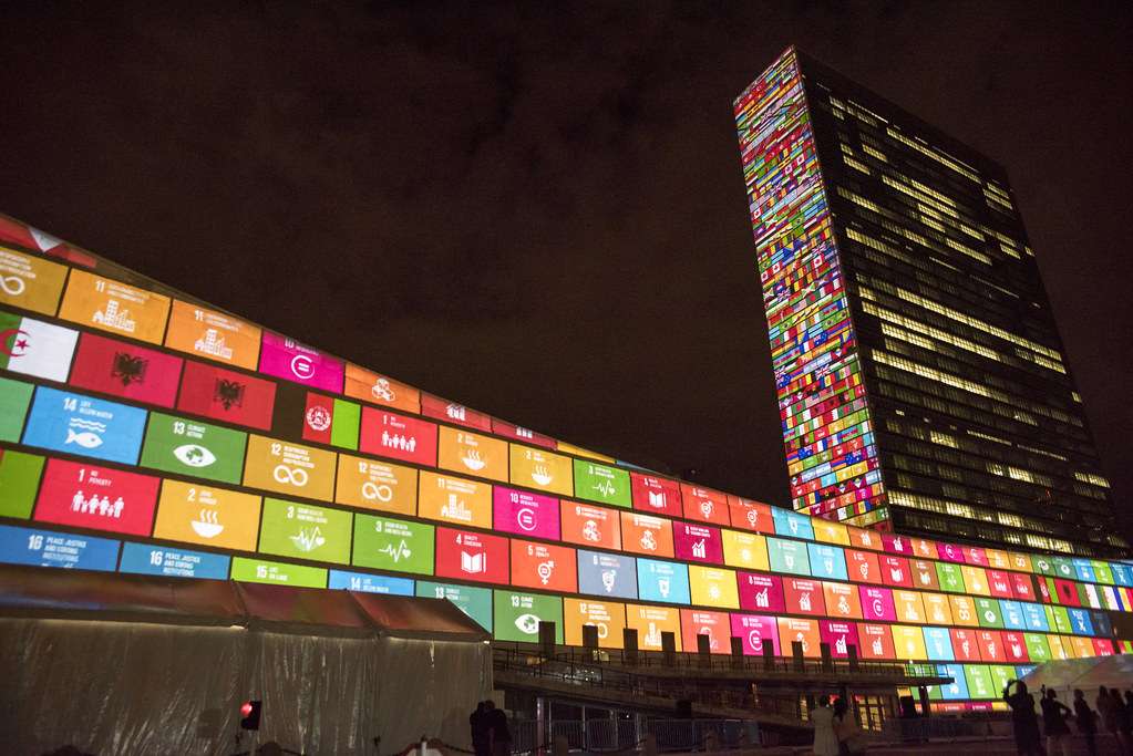 Sede centrale delle Nazioni Unite - Obiettivi di sviluppo sostenibile puzzle online da foto