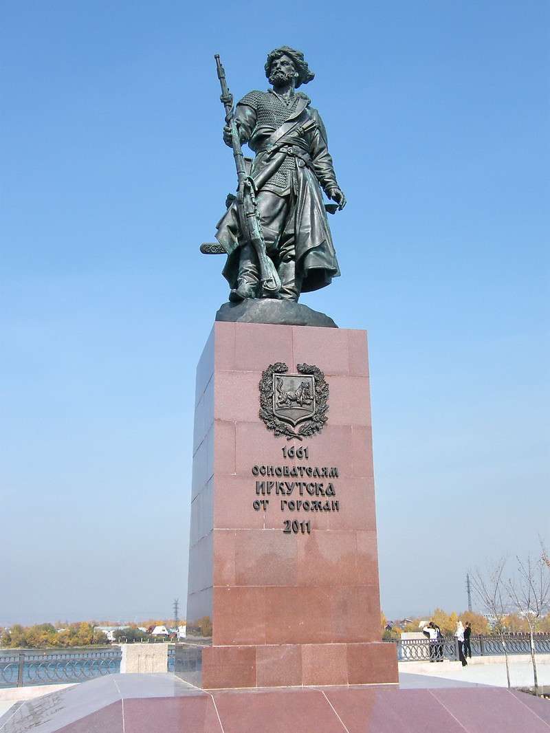 Denkmal für die Gründer der Stadt Irkutsk Online-Puzzle vom Foto