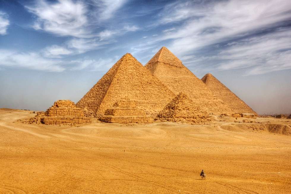 Pyramids puzzle online from photo