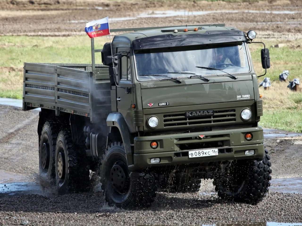 armén lastbil pussel online från foto