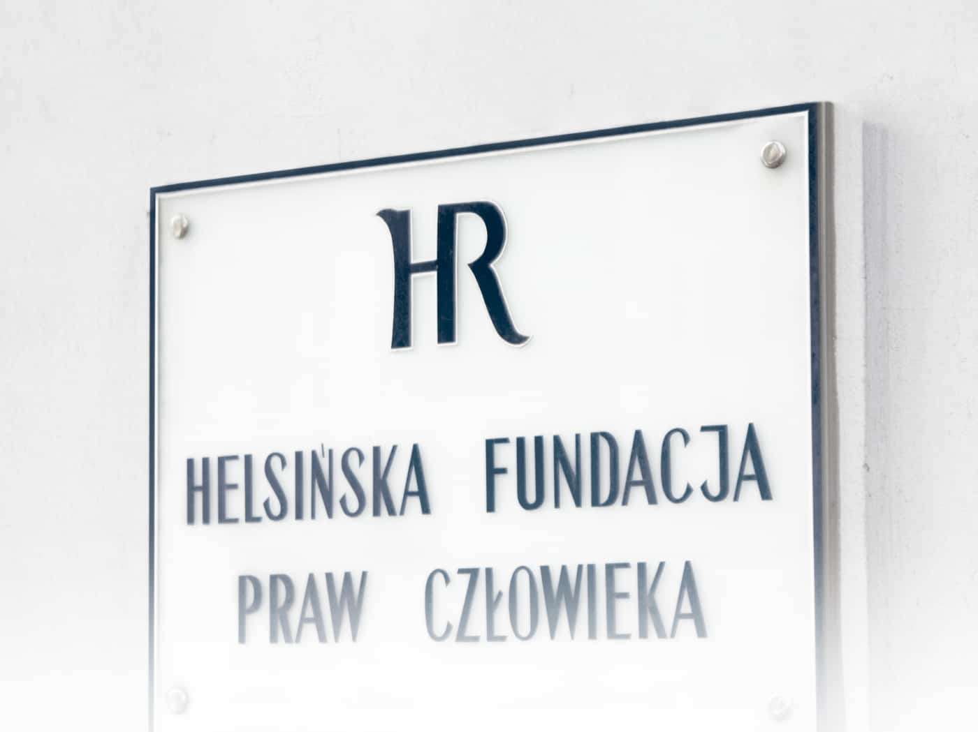 helsińska fundacja praw czlowieka puzzle en ligne à partir d'une photo