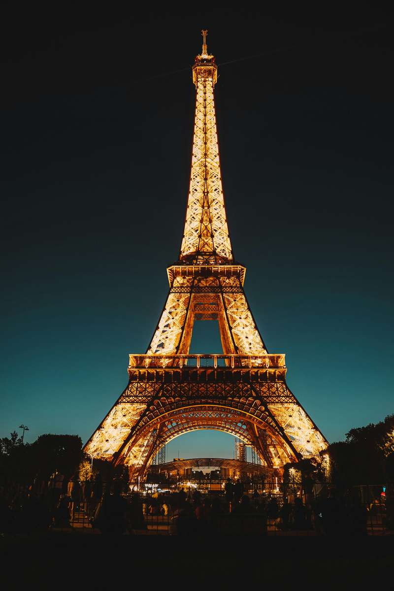 Franciaország torony éjszakája online puzzle