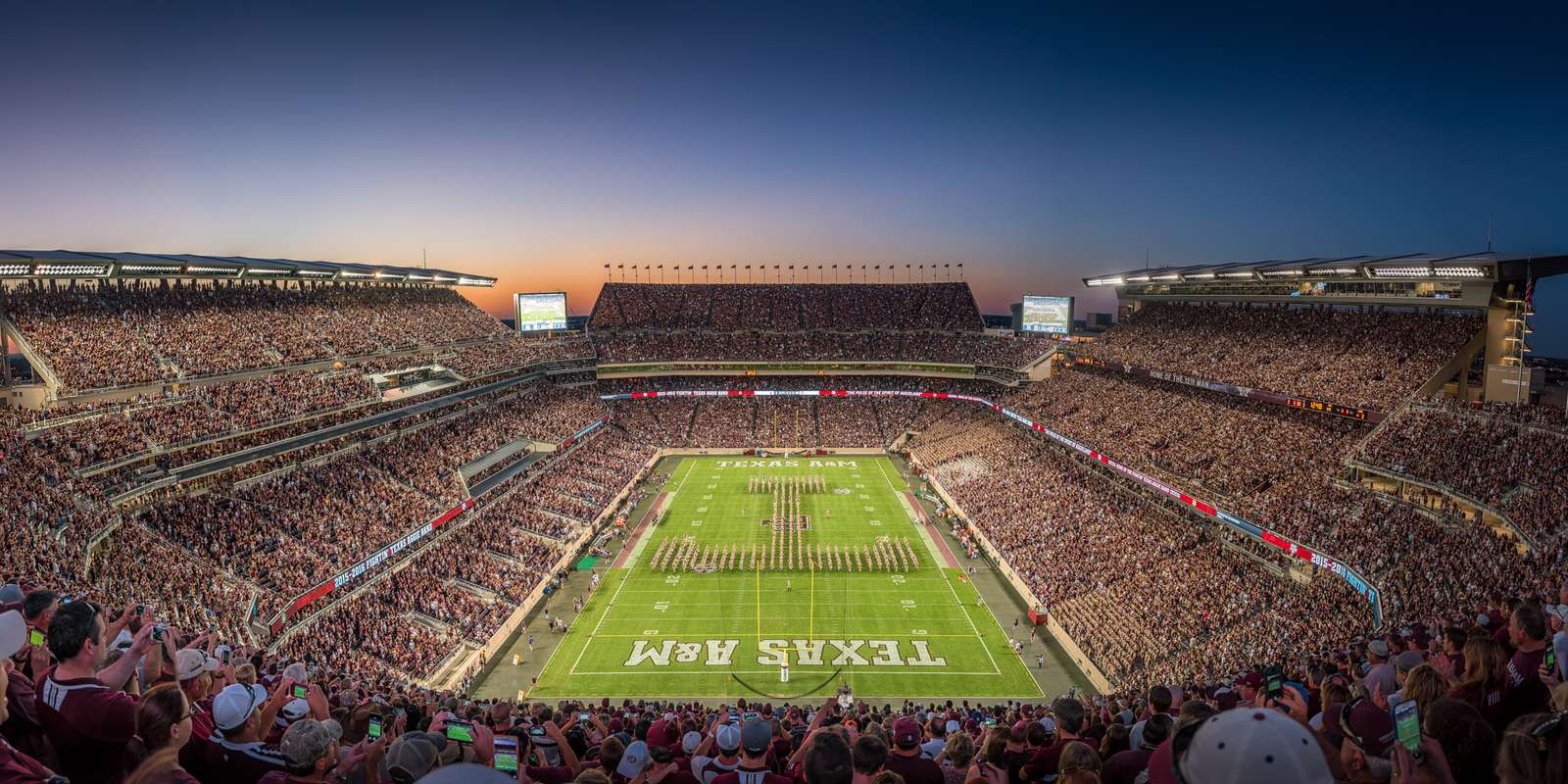 Kyle field puzzle online from photo