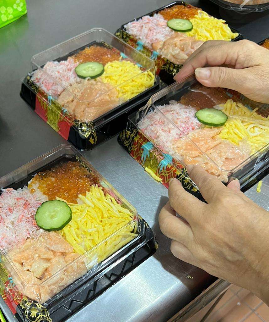 BENTO SUSHI puzzle online from photo