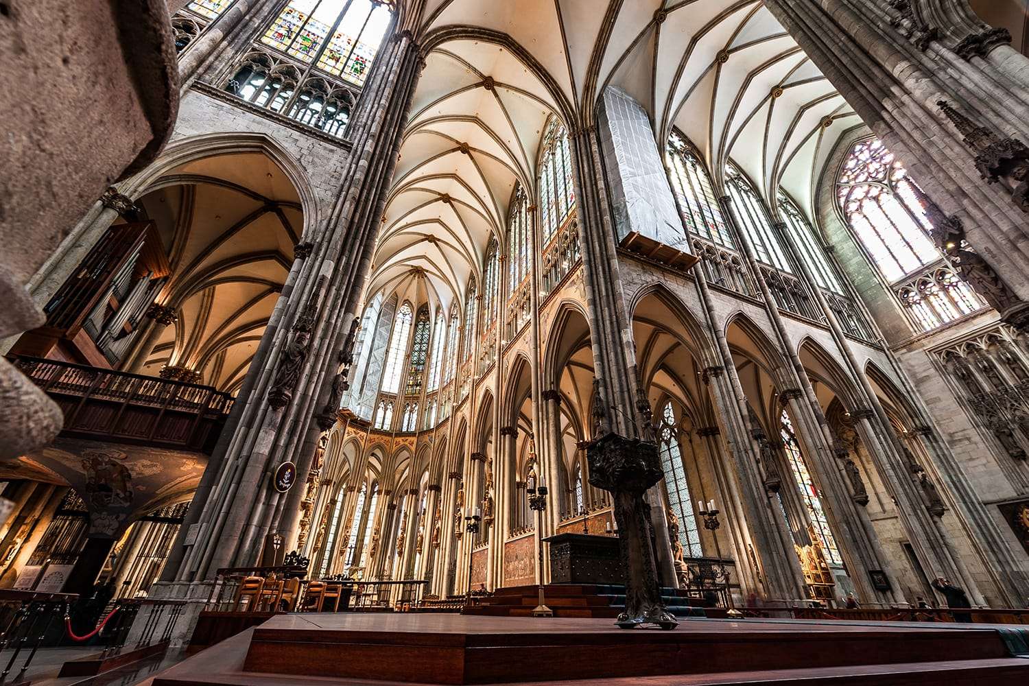 Una grande cattedrale puzzle online da foto