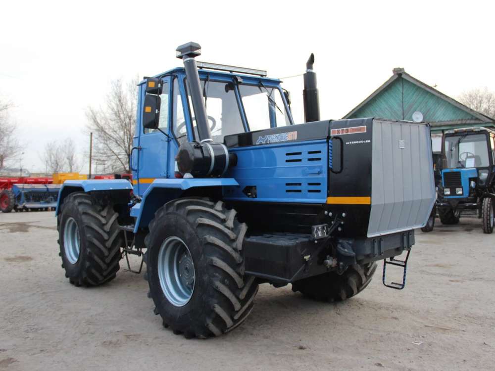 traktor T-150 pussel online från foto