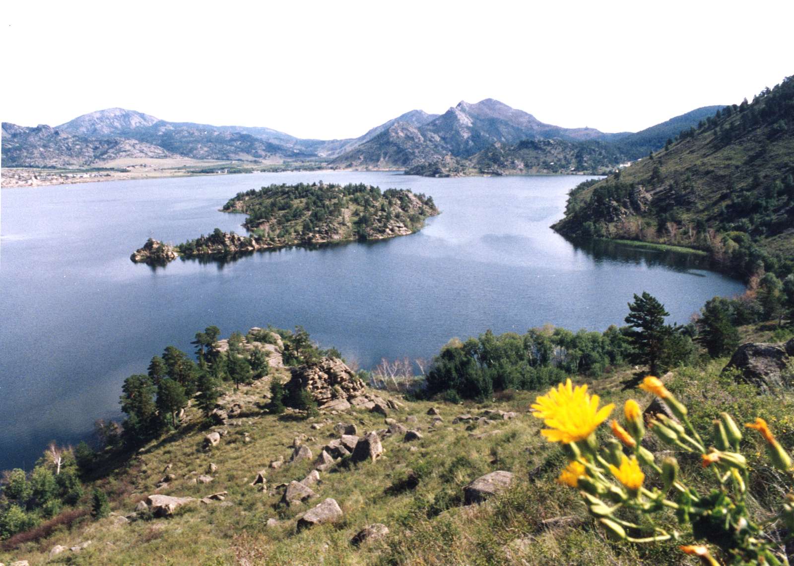 Езерото Жасибай онлайн пъзел от снимка