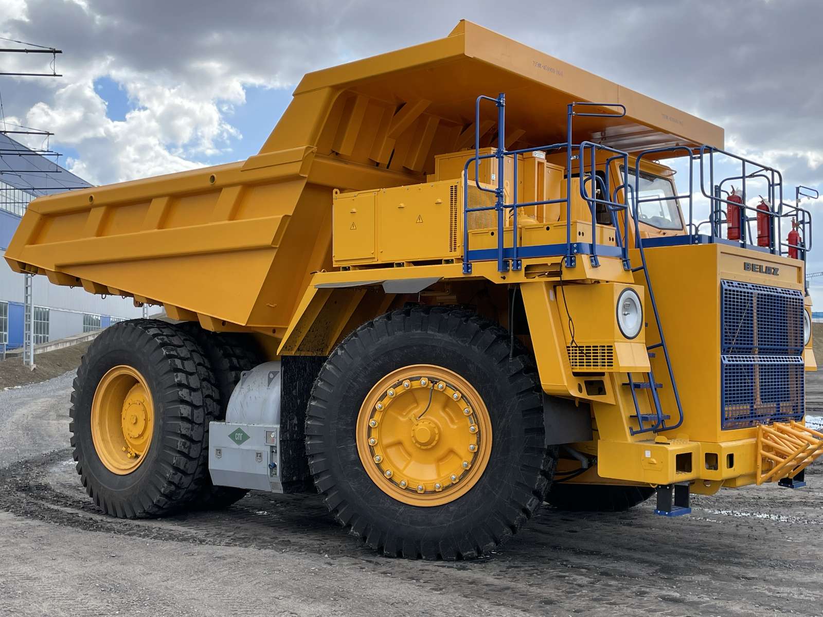 Caminhão basculante de mineração BELAZ puzzle online a partir de fotografia