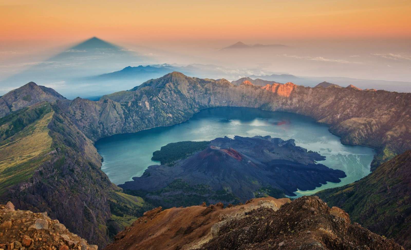 Mount Rinjani puzzel online van foto