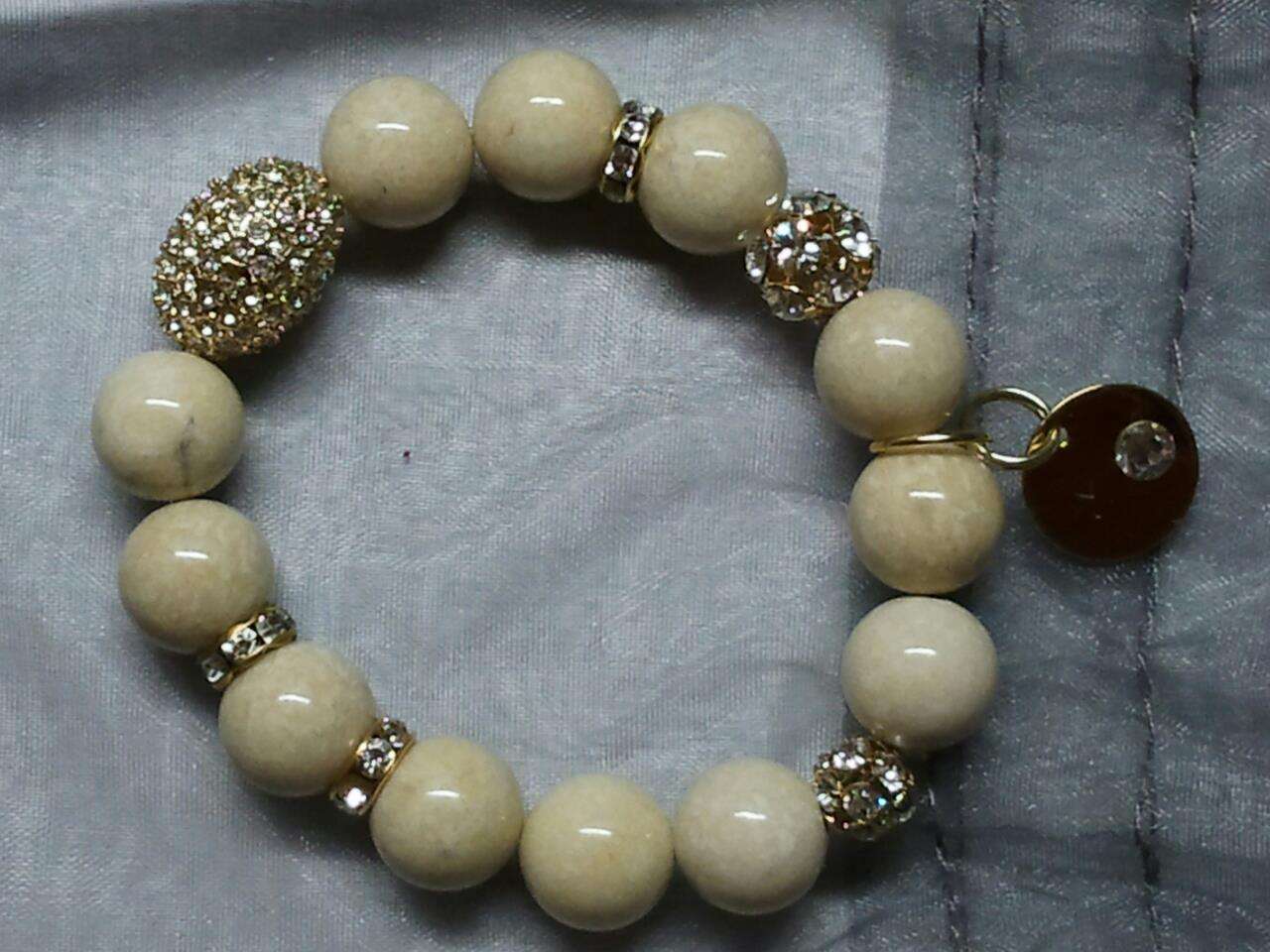Bracelet de perles puzzle en ligne