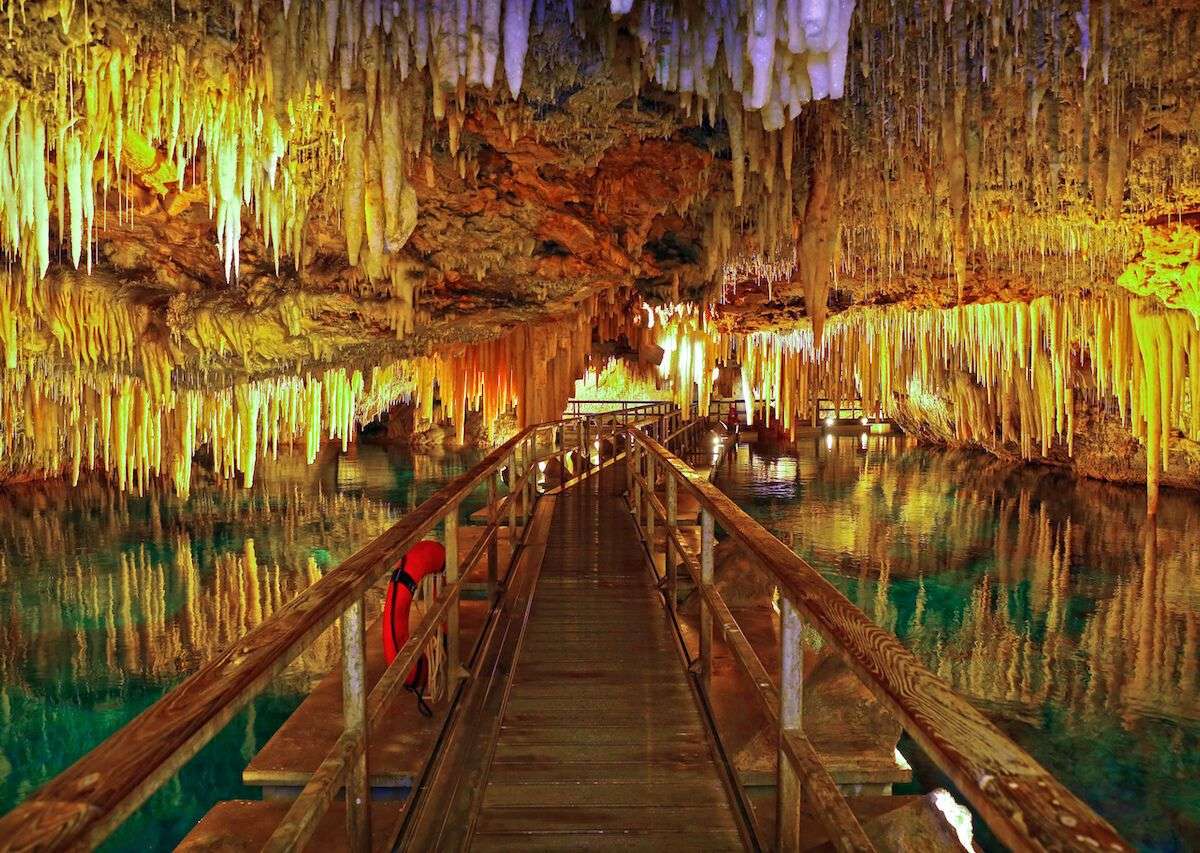 Пещера в злато онлайн пъзел от снимка