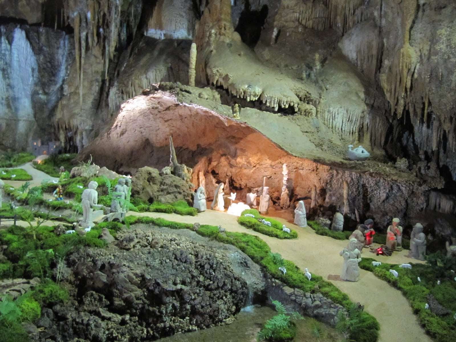 Структуры внутри пещеры пазл онлайн из фото