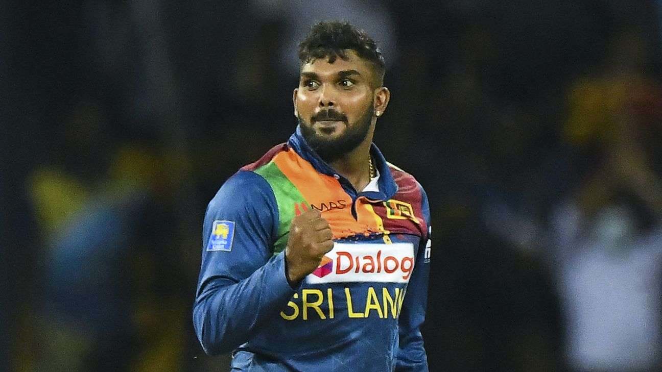 Srílanský hráč kriketu puzzle online z fotografie