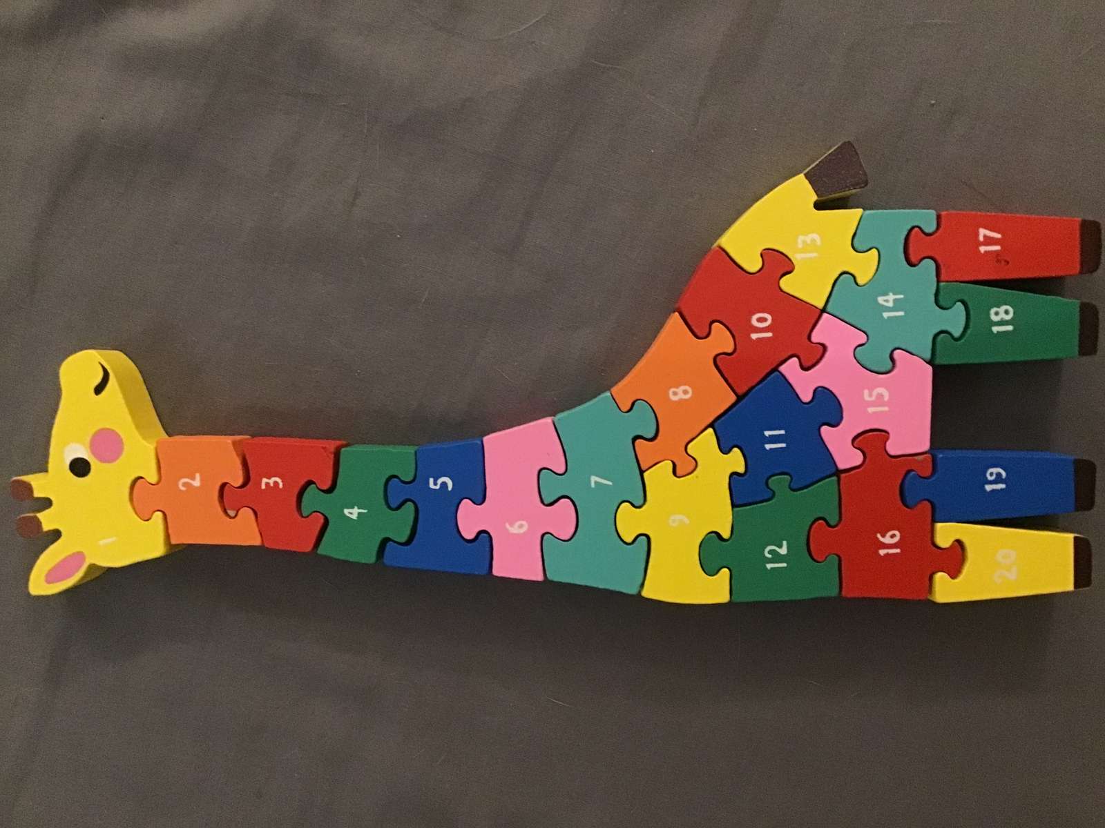Girafă cu numerele 1-20 puzzle online din fotografie