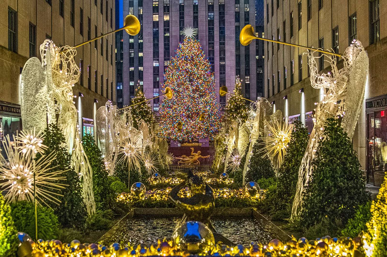Rockefeller Center Christmas puzzle online from photo